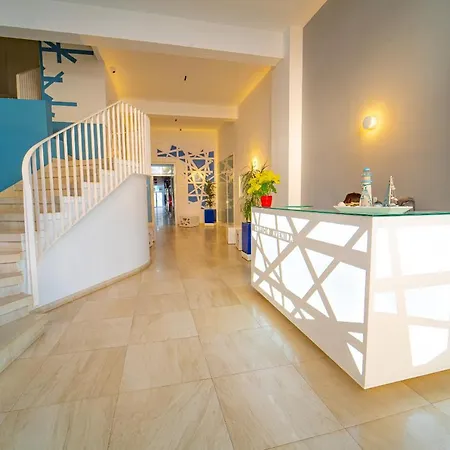 Eden Port 5th Avenue Apartmán *